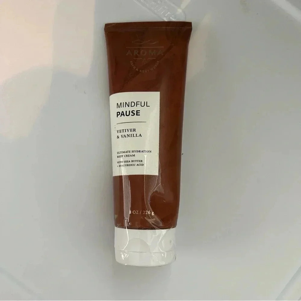 Bath & Bodyworks Mindful Pause Vervier and Vanilla Ultimate Hydration Body Cream